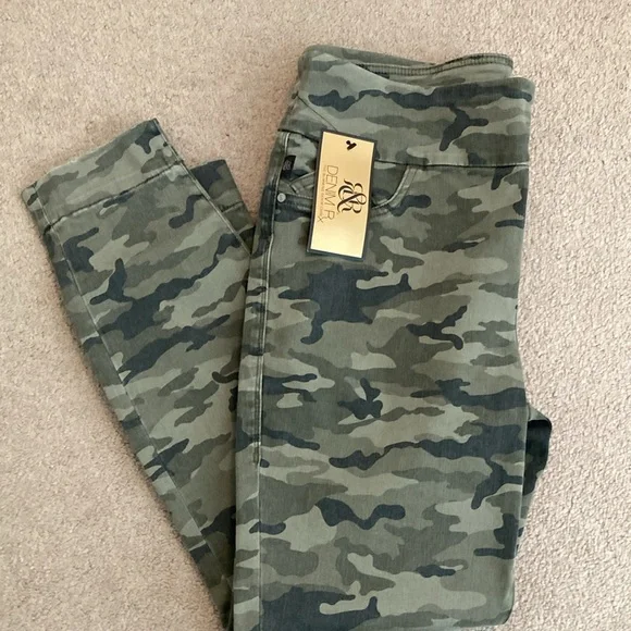 Rock Republic Jeans Rock Republic Denim Rx Fever Jeans 6m - Main Image